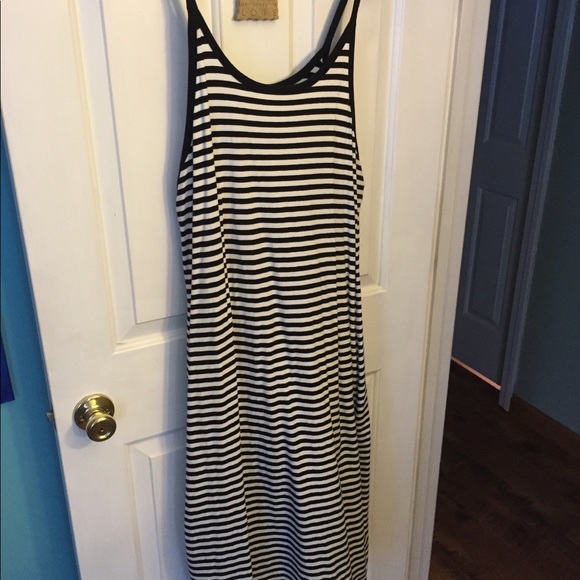 Old Navy Dresses & Skirts - Old Navy👗 black striped tank top dress size xxl